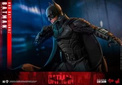 *PRE-ORDER Batman - The Batman DELUXE And Bat-Signal Hot Toys Collectibles 1/6 Scale Action Figure -Toy Promotion Store batman and bat signal dc comics gallery 622253a826e66