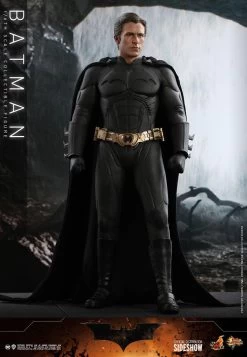 Batman - Batman Begins Hot Toys Collectibles 1/6 Scale Action Figure -Toy Promotion Store batman gallery 606220a8b98f6