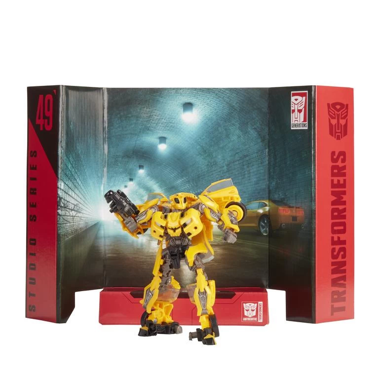 Hasbro Transformers Studio Series 49 Deluxe Class Action Figure - Bumblebee 4 Hasbro Transformers Studio Series 49 Deluxe Class Action Figure - Bumblebee - Image 4