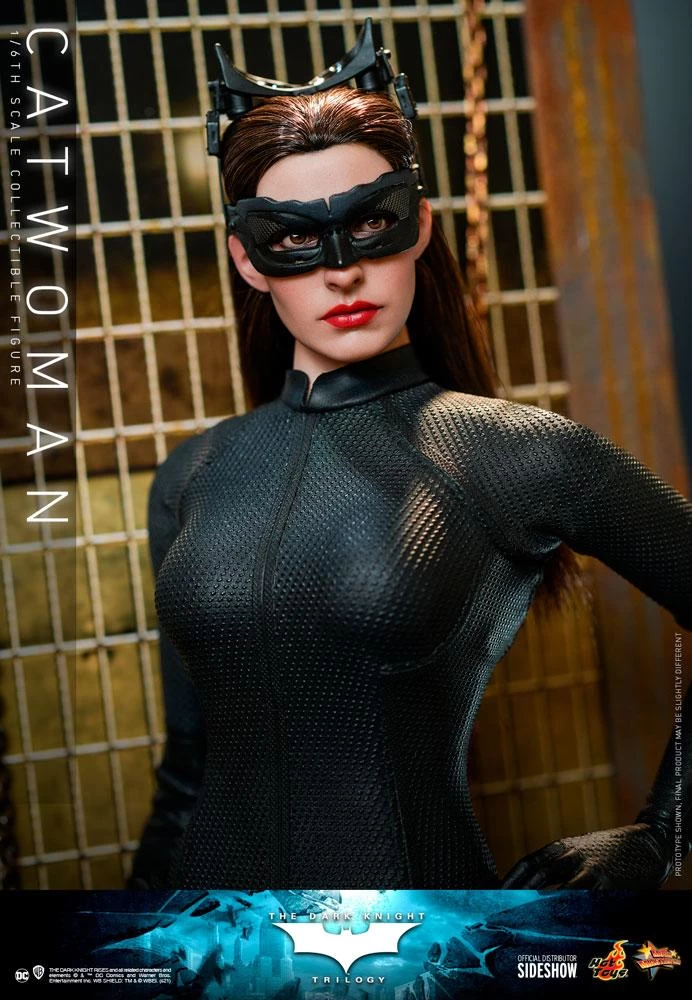 *PRE-ORDER Catwoman - Batman: The Dark Knight Hot Toys Collectibles 1/6 Scale Action Figure 3 *PRE-ORDER Catwoman - Batman: The Dark Knight Hot Toys Collectibles 1/6 Scale Action Figure - Image 3