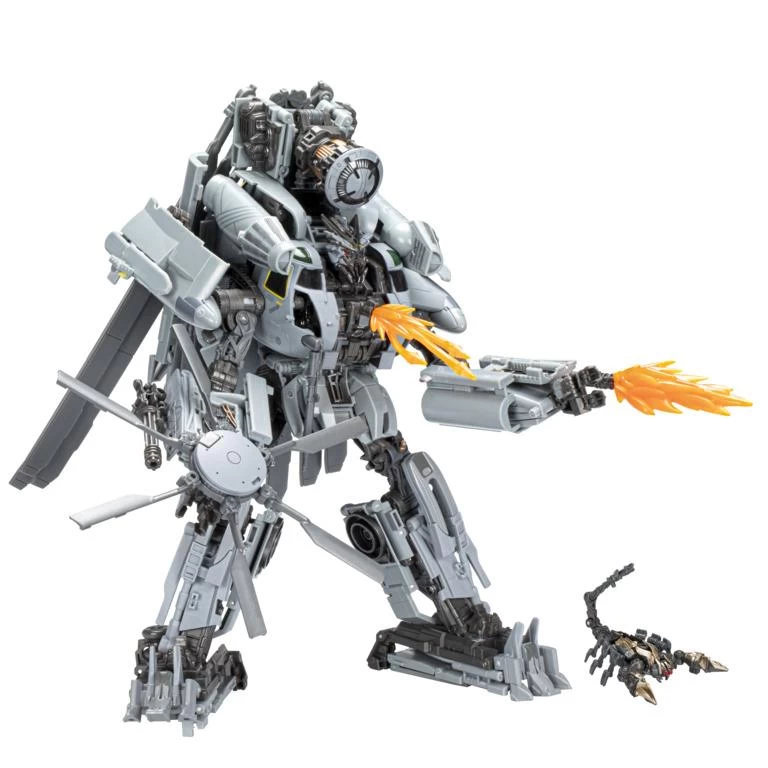 Hasbro Transformers Movie Masterpiece MPM-13 Action Figure - Decepticon Blackout & Scorponok 2 Hasbro Transformers Movie Masterpiece MPM-13 Action Figure - Decepticon Blackout & Scorponok - Image 2