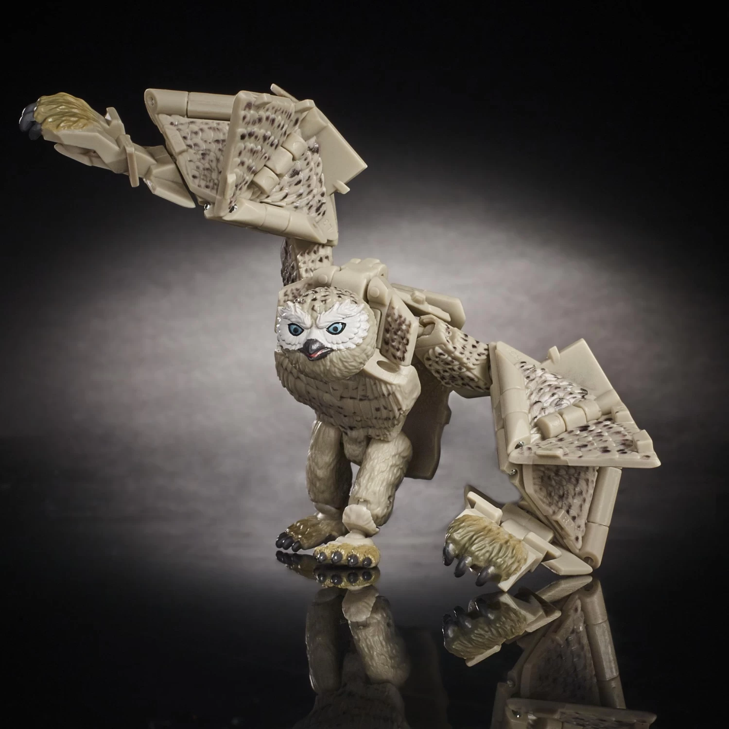 Hasbro Dungeons & Dragons Action Figure - White Owlbear 4 Hasbro Dungeons & Dragons Action Figure - White Owlbear - Image 4