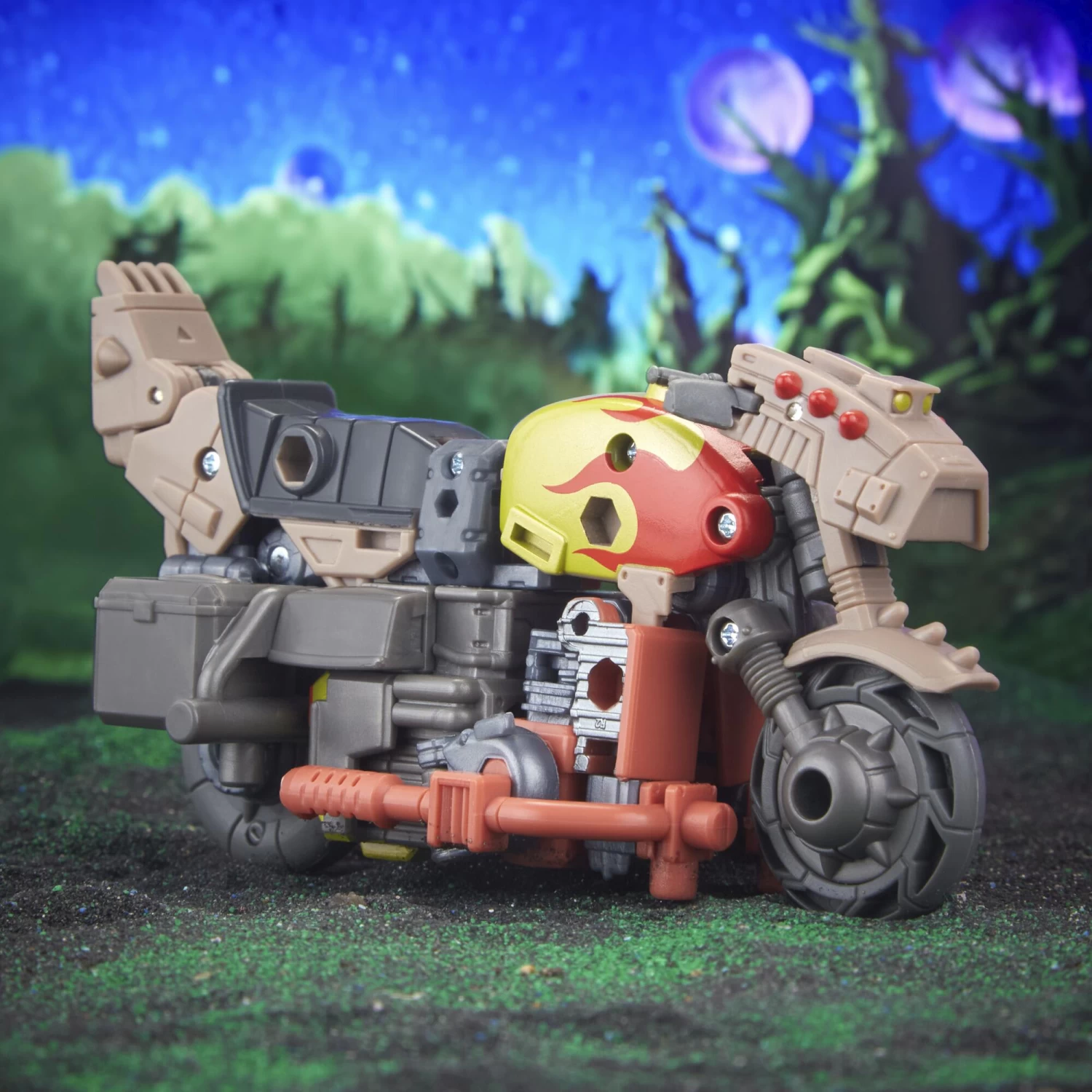 Hasbro Transformers Generations Legacy Deluxe Class Action Figure - Crashbar 8 Hasbro Transformers Generations Legacy Deluxe Class Action Figure - Crashbar - Image 8