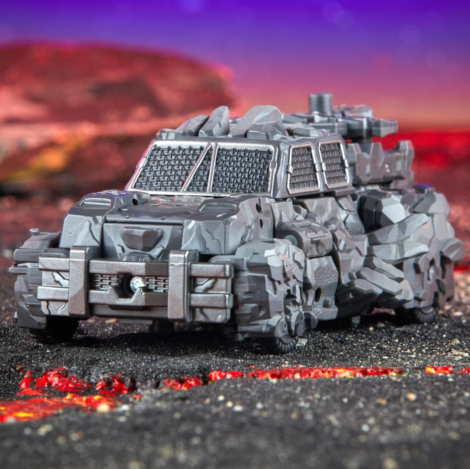 Hasbro *PRE-ORDER Transformers Generations Legacy Deluxe Class Action Figure - Magneous 8 Hasbro *PRE-ORDER Transformers Generations Legacy Deluxe Class Action Figure - Magneous - Image 8