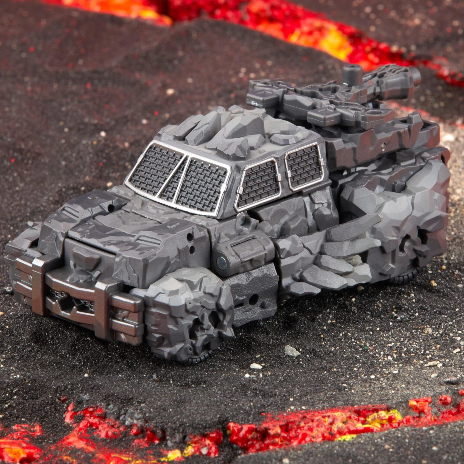 Hasbro *PRE-ORDER Transformers Generations Legacy Deluxe Class Action Figure - Magneous 7 Hasbro *PRE-ORDER Transformers Generations Legacy Deluxe Class Action Figure - Magneous - Image 7