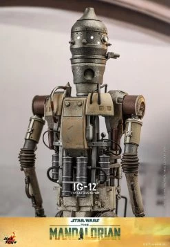 *PRE-ORDER IG-12 (The Mandalorian) - Star Wars Hot Toys Collectibles 1/6 Scale Action Figure -Toy Promotion Store ig 12 gallery 64909637b2a2b