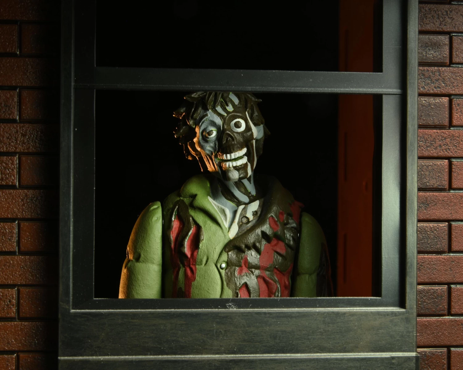 NECA An American Werewolf In London Toony Terrors 8 Inch Scale 2-Pack - Jack And Kessler 6 NECA An American Werewolf In London Toony Terrors 8 Inch Scale 2-Pack - Jack And Kessler - Image 6